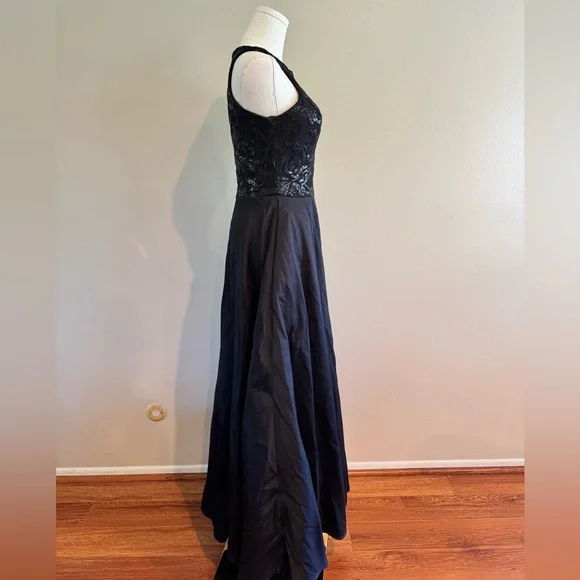 Windsor Black Embellished Halter Gown - Picture 5 of 9